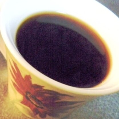 今朝の目覚めのコーヒーに頂きました(^・^)♪
メープルの優しい香りって確かにほっ・・としますね～♡
美味しかったです^m^！